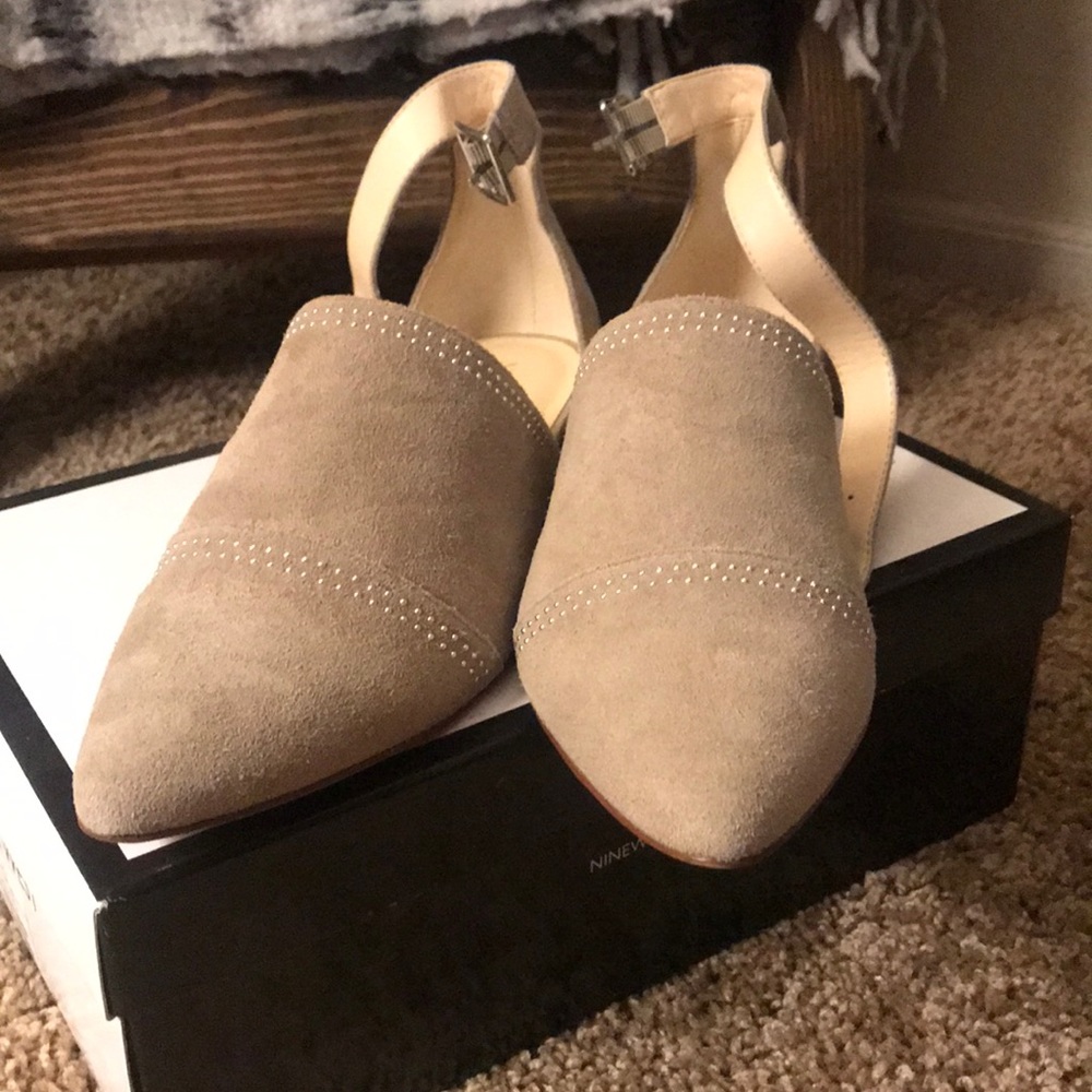 Closed toe sandals